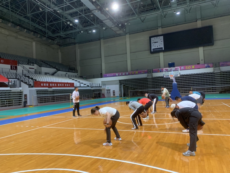 前后资深中